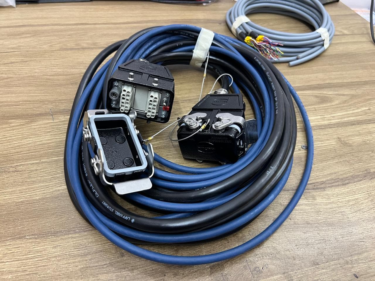 Semi-Conductor machineries cable assembly